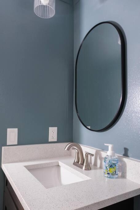 House Near Tampa Zoo And Busch Gardens, Free High Speed Wifi Villa Exteriör bild