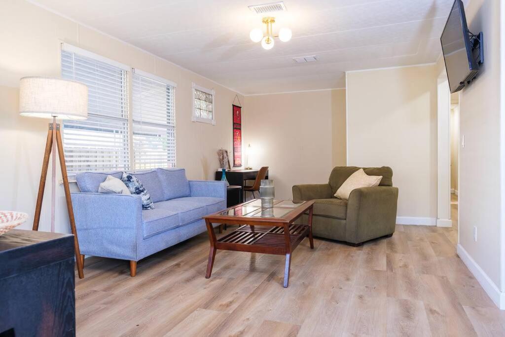 House Near Tampa Zoo And Busch Gardens, Free High Speed Wifi Villa Exteriör bild